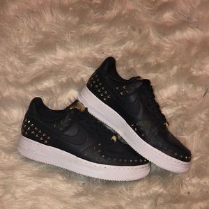 Black and Gold Starred Air Force One’s